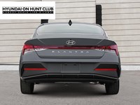 2025 Hyundai Elantra Luxury IVT