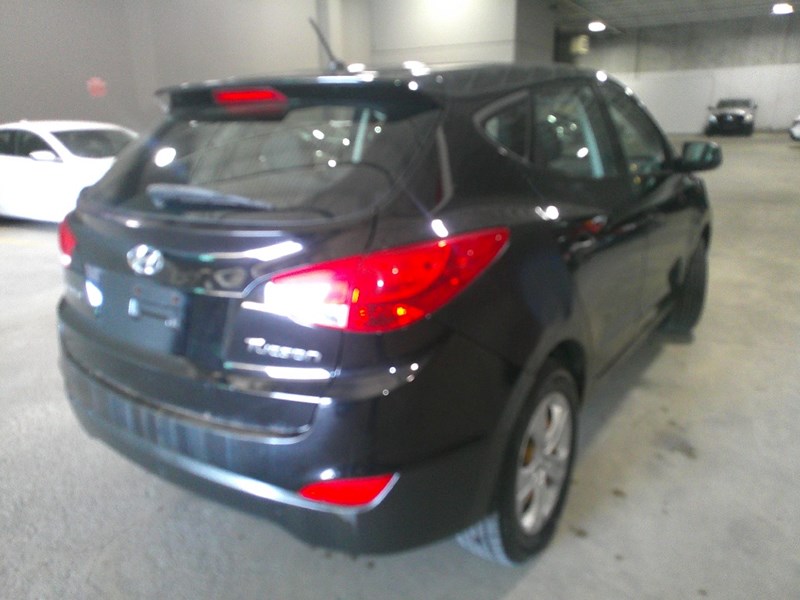 2011 Hyundai Tucson FWD 4dr I4 Auto GL" AS-TRADED "