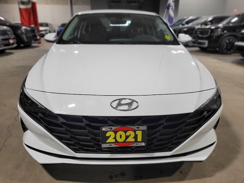 2021 Hyundai Elantra Essential IVT